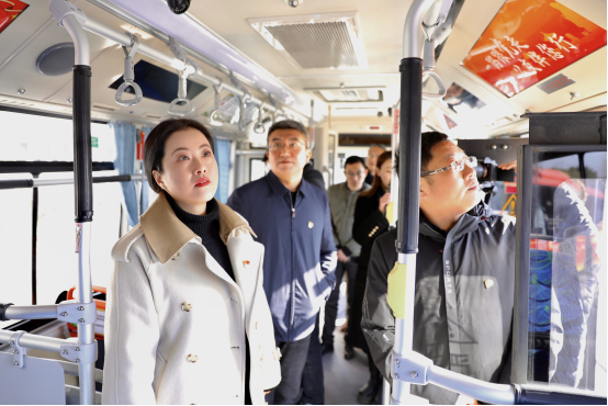 坚持党建引领 奋力争先创优丨市领导调研交通产业Trust钱包科技党建、人才工作